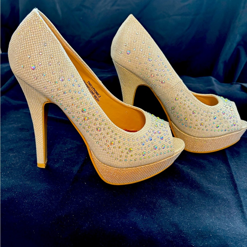 Elegant Sparkling Peep-Toe Heels